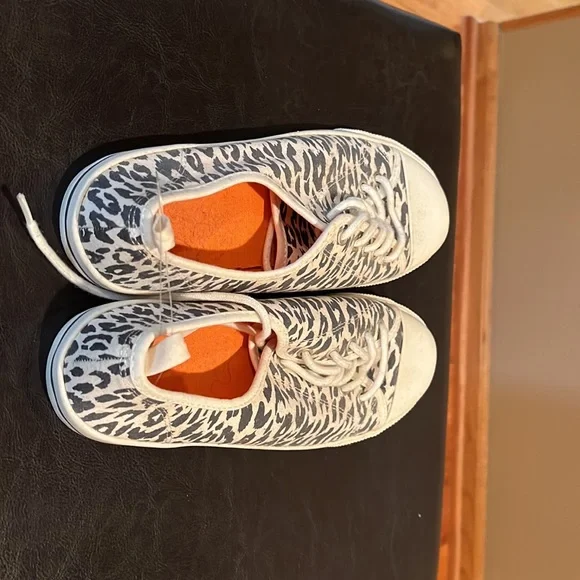 GAP Womens Shoes - Picture 2 of 3